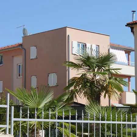 With A Parking Space Novigrad - 6936 Novigrad (Istria)