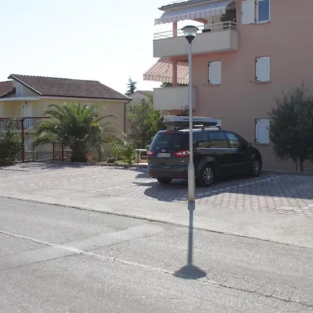 With A Parking Space Novigrad - 6936