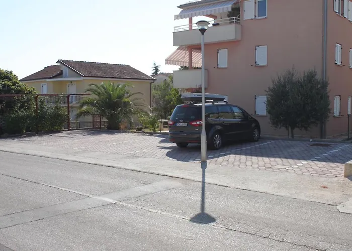 With A Parking Space Novigrad - 6936