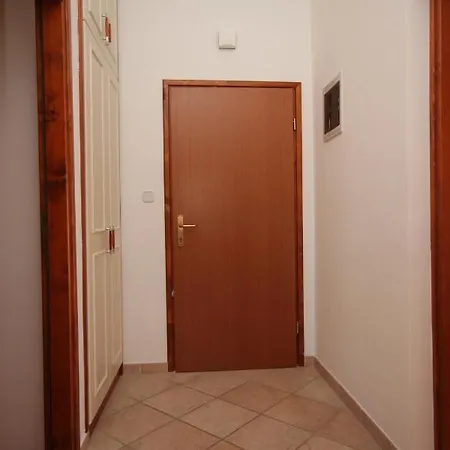 With A Parking Space Novigrad - 6936 Appartement