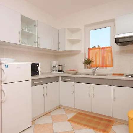 With A Parking Space Novigrad - 6936 Appartement