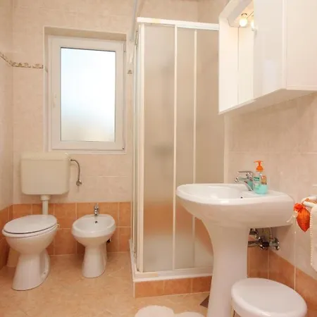 Appartement With A Parking Space Novigrad - 6936