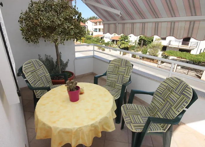 With A Parking Space Novigrad - 6936 Διαμέρισμα